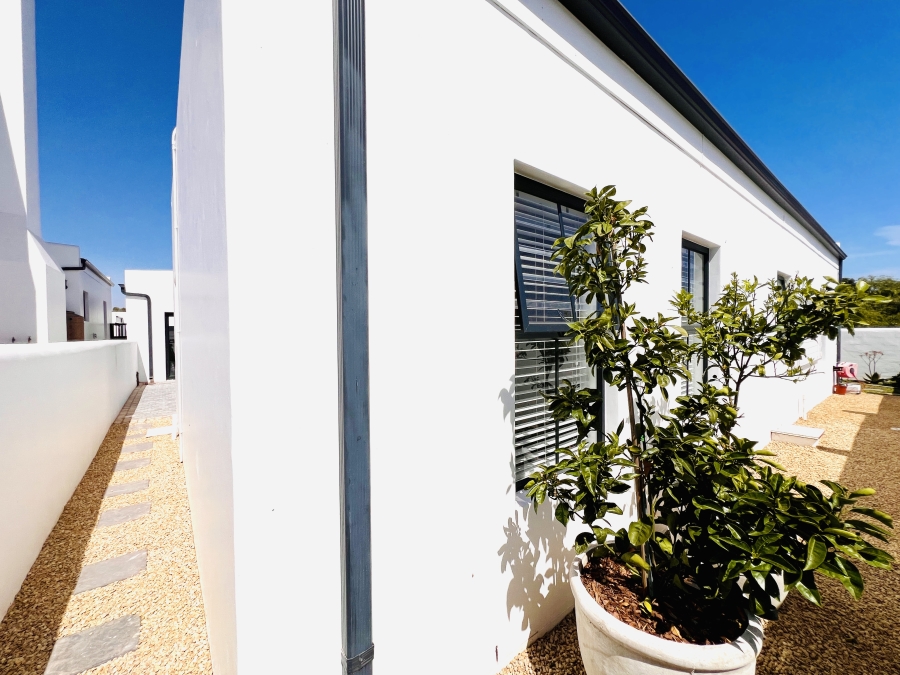 2 Bedroom Property for Sale in Myburgh Park Western Cape